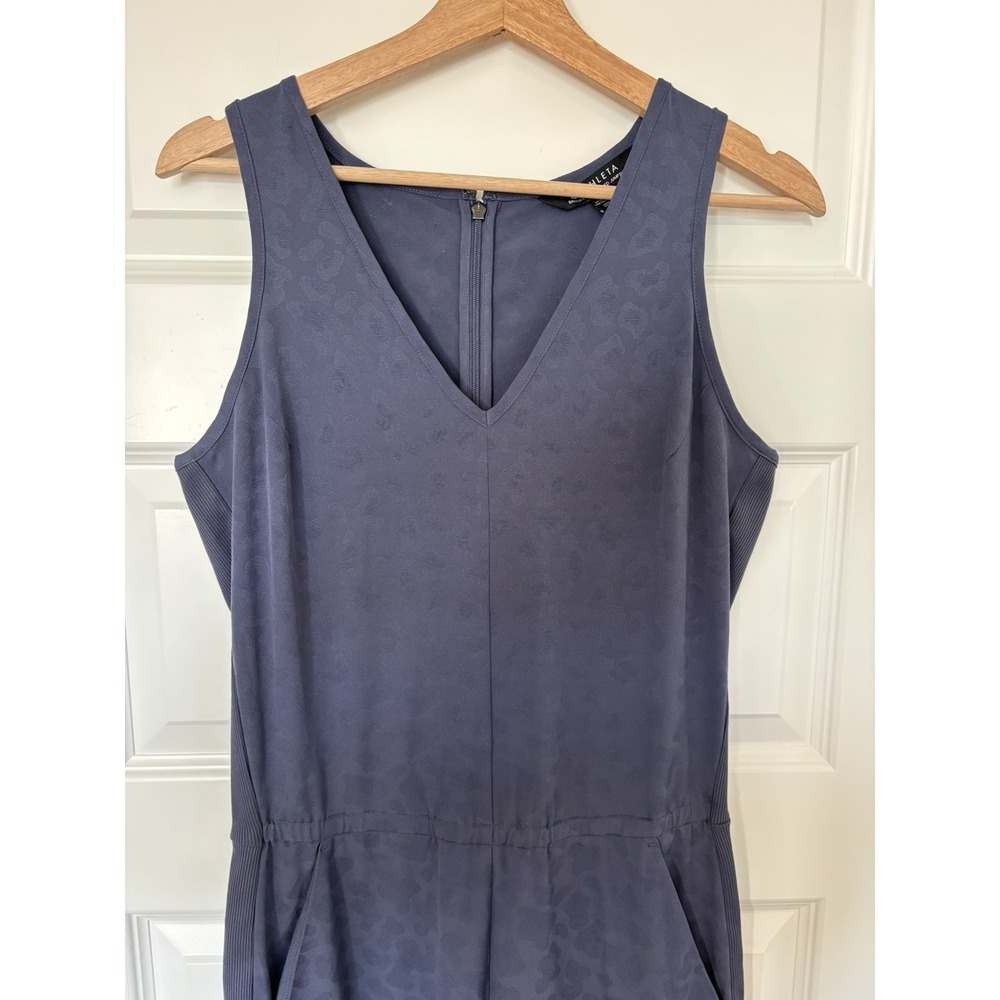 Athleta Brooklyn Jumpsuit Sleeveless V-Neck Womens‎ Sz 6 Purple quick dry - Picture 3 of 9